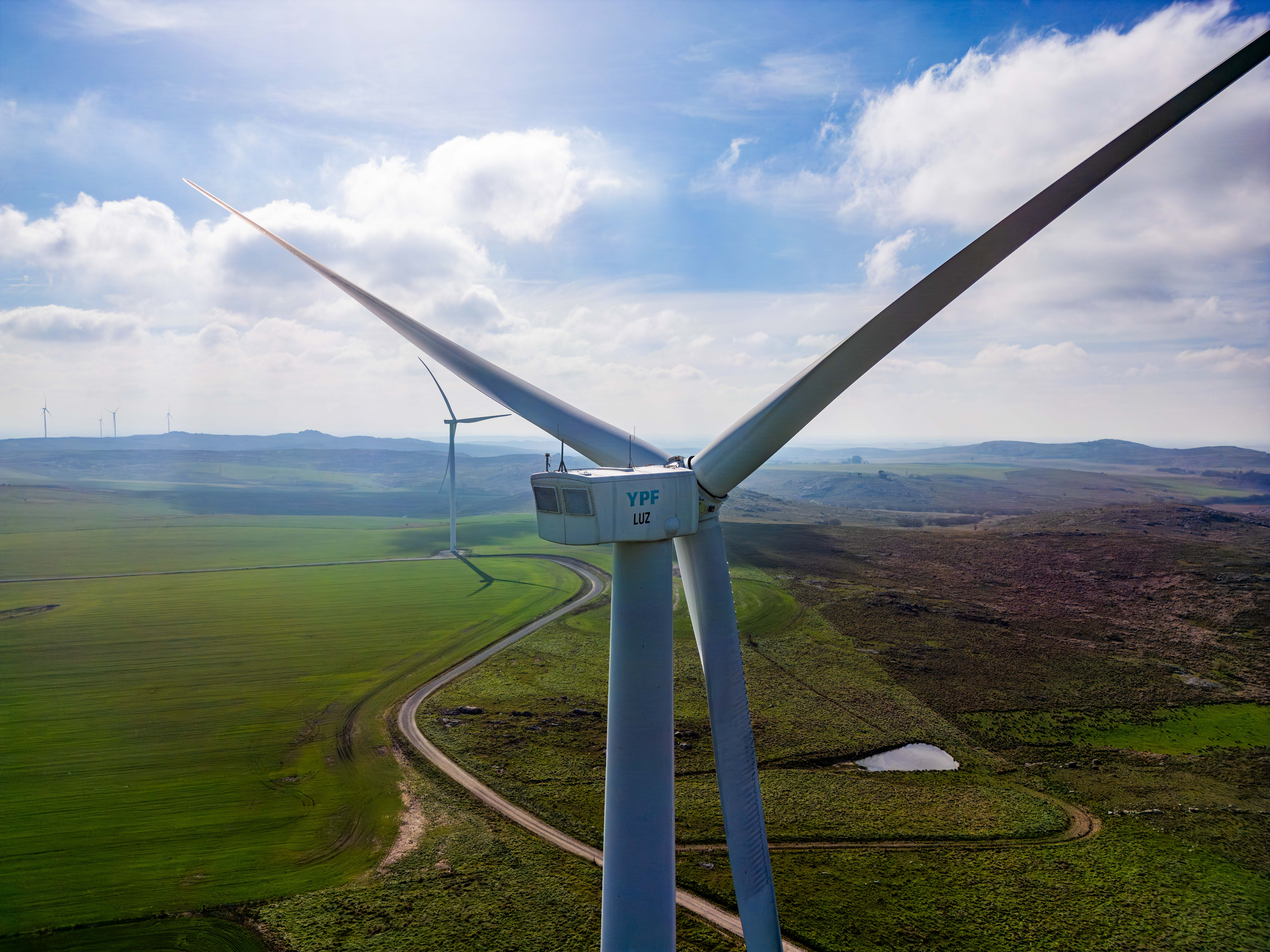 YPF Luz colocó exitosamente deuda en el mercado local de capitales a una tasa del 6%